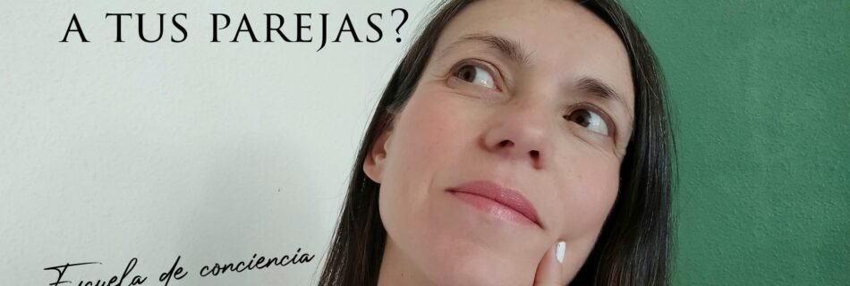 Una mujer reflexionando profundamente, como si estuviera evaluando sus decisiones. Sabes elegir a tus parejas? Registros akáshicos